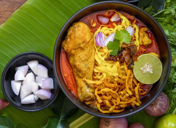 6. ပန်းသေးခေါက်ဆွဲ